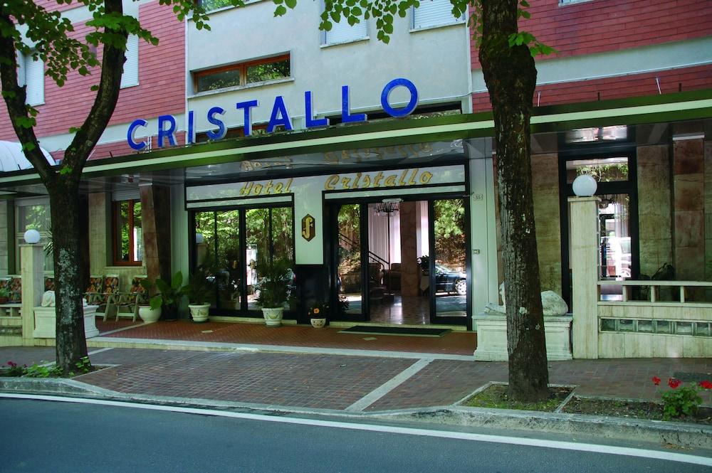 Hotel Cristallo キアンチャーノ・テルメ エクステリア 写真